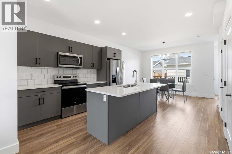 175 Rosewood Boulevard E, Saskatoon, SK