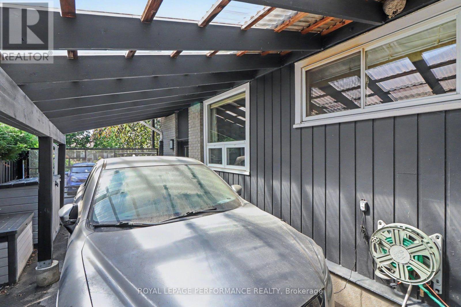 1147 Parkway Drive, Ottawa, ON