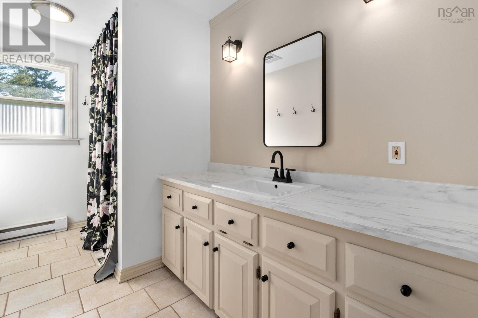 163 Oakdene Avenue, Kentville, NS
