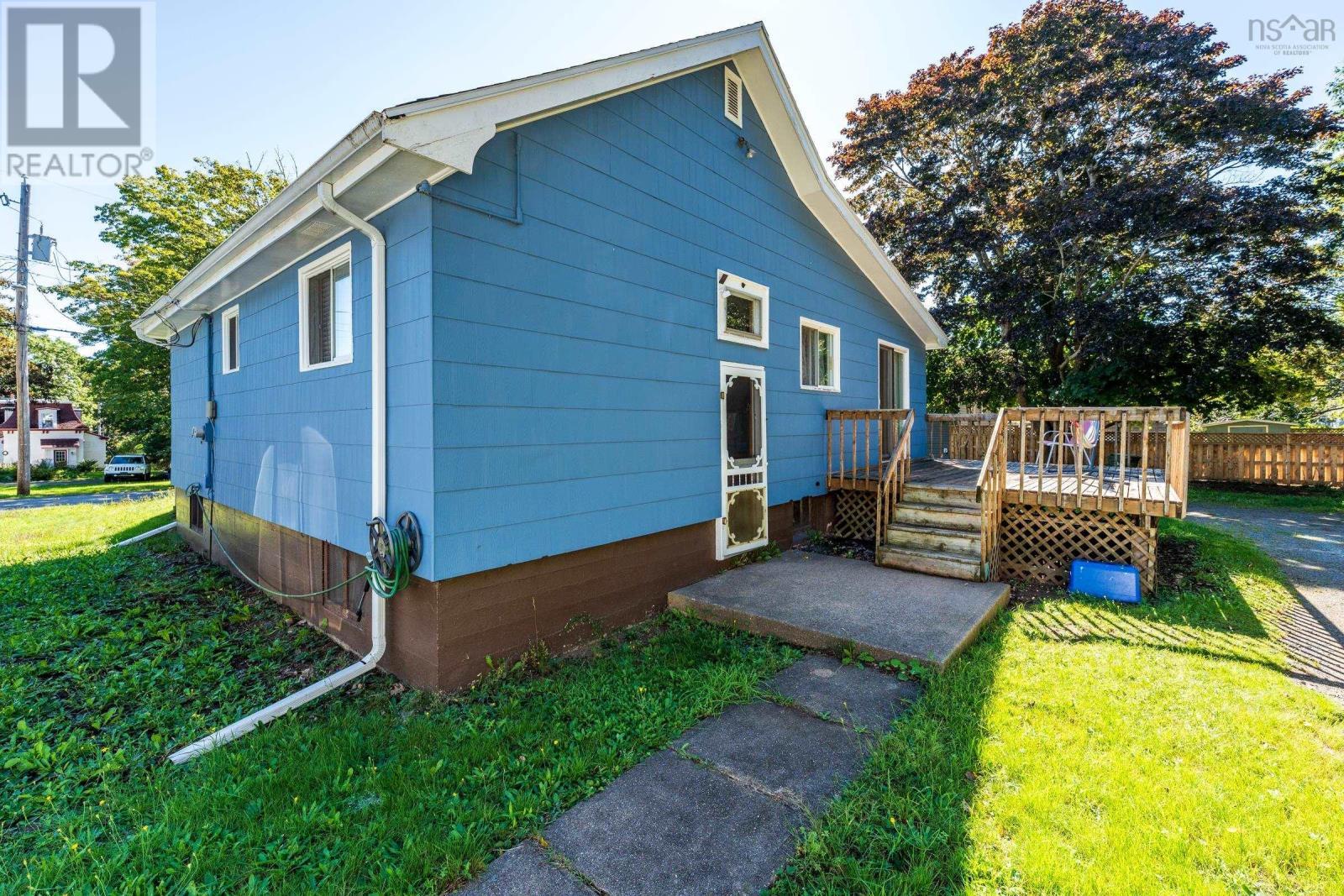 79 Second Avenue, Digby, NS