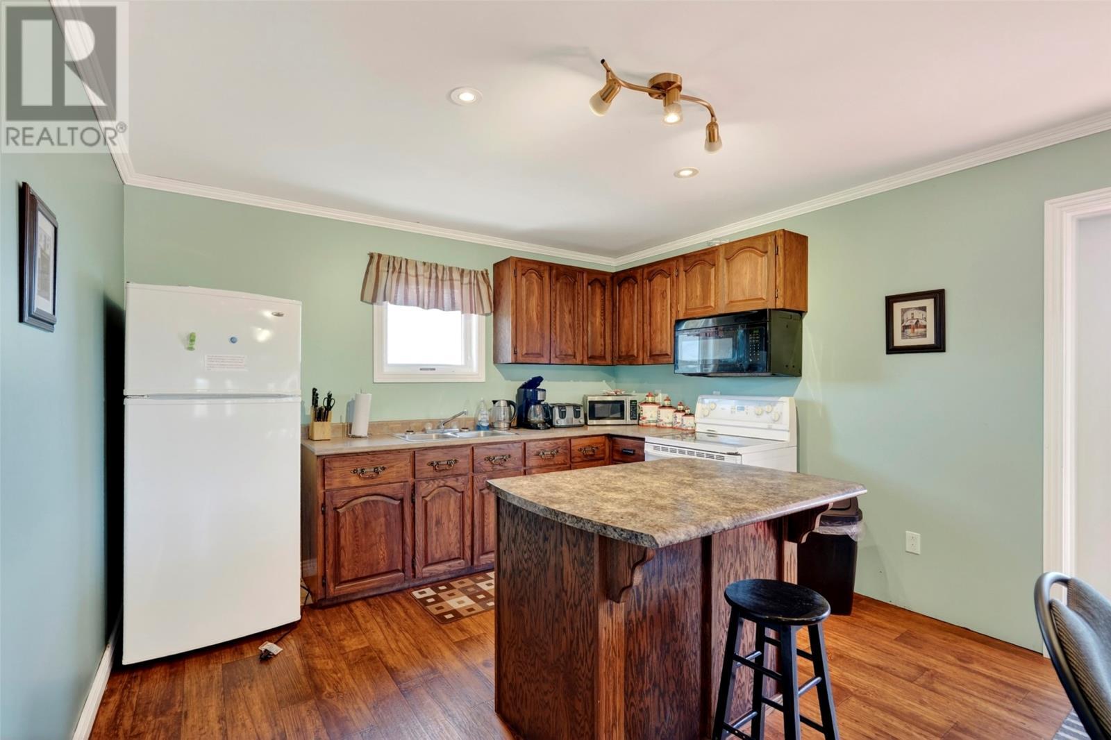 397 Trinity South Highway, Whiteway, NL