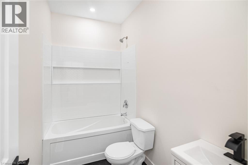 60 William Street, Hamilton, ON