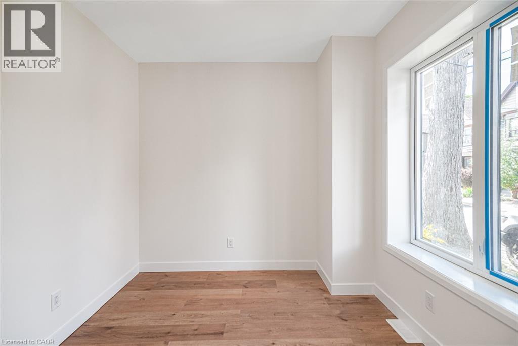60 William Street, Hamilton, ON