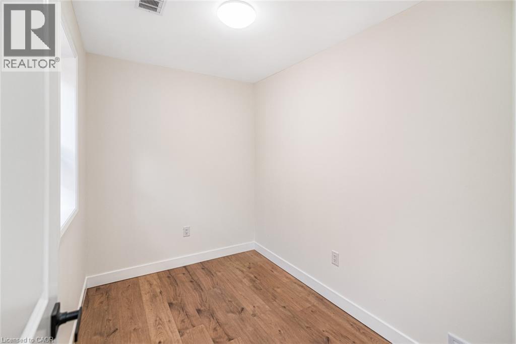 60 William Street, Hamilton, ON