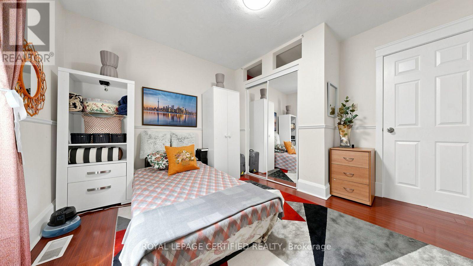 922A Danforth Road, Toronto, ON