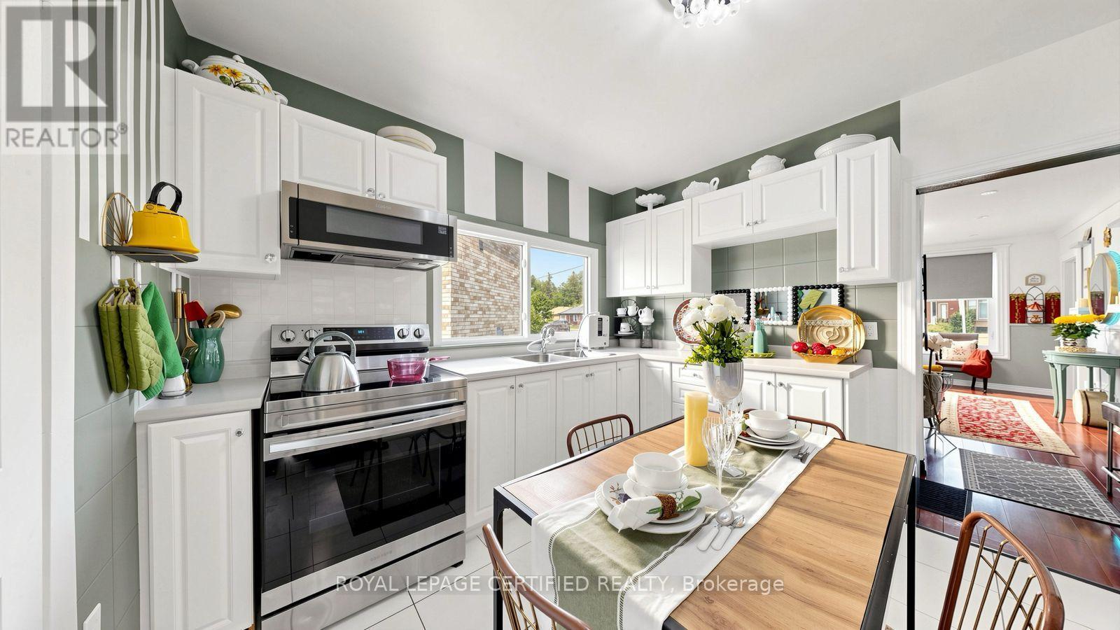 922A Danforth Road, Toronto, ON