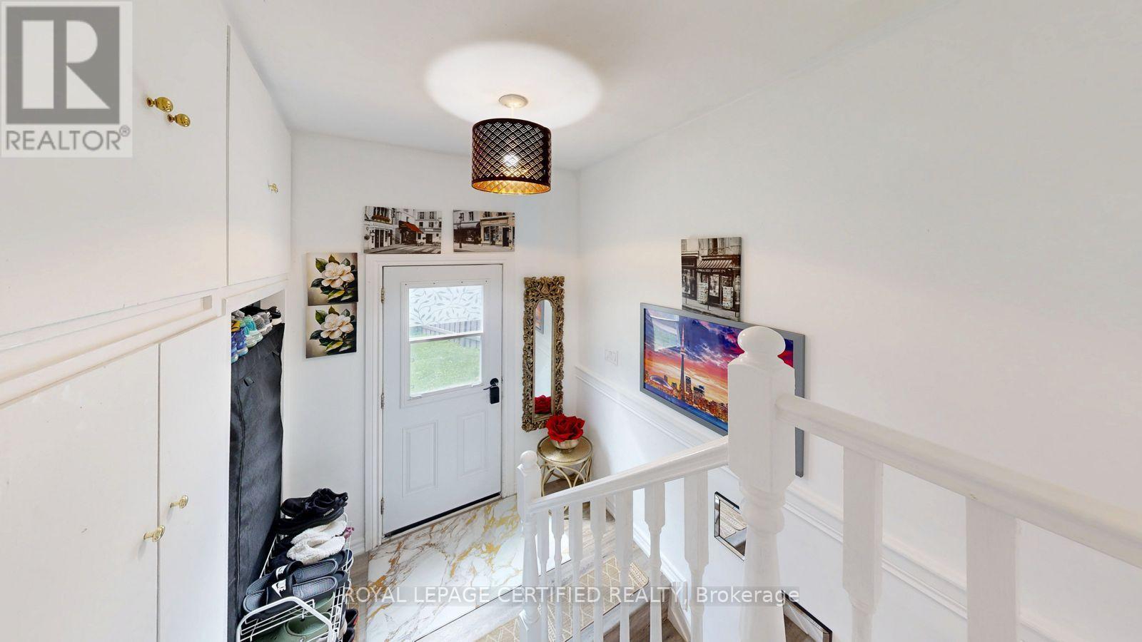 922A Danforth Road, Toronto, ON