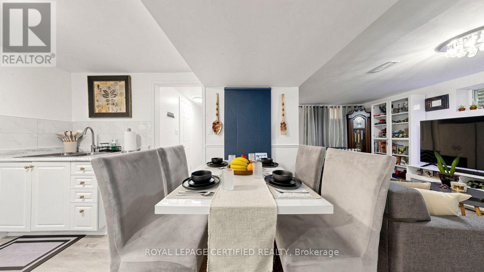 922A Danforth Road, Toronto, ON