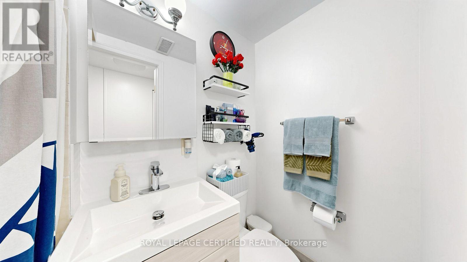 922A Danforth Road, Toronto, ON