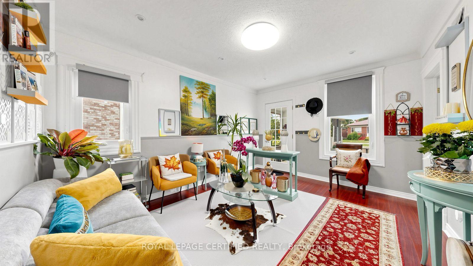 922A Danforth Road, Toronto, ON