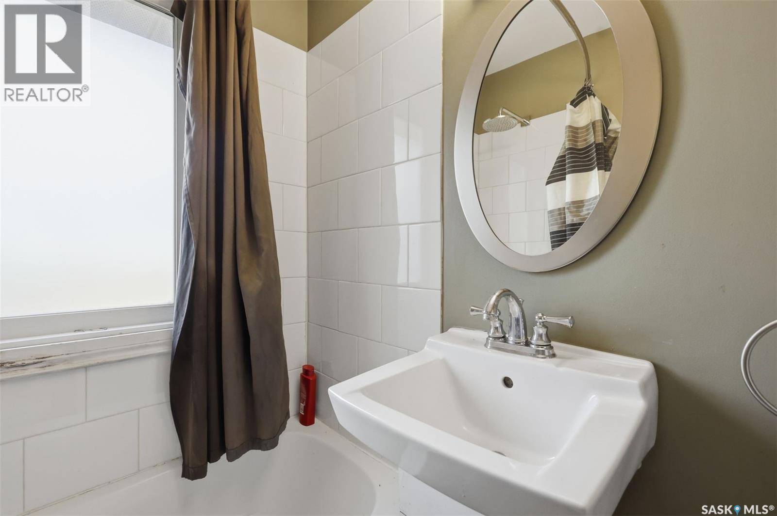723 4Th Street E, Saskatoon, SK
