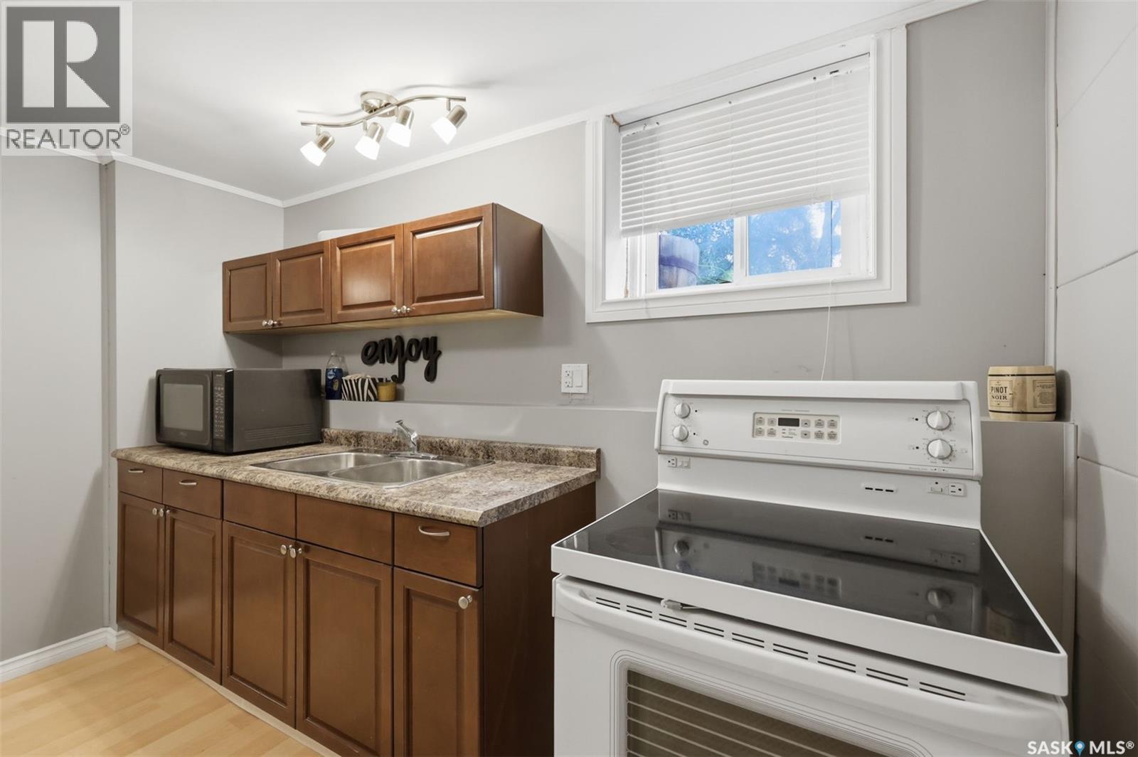 723 4Th Street E, Saskatoon, SK