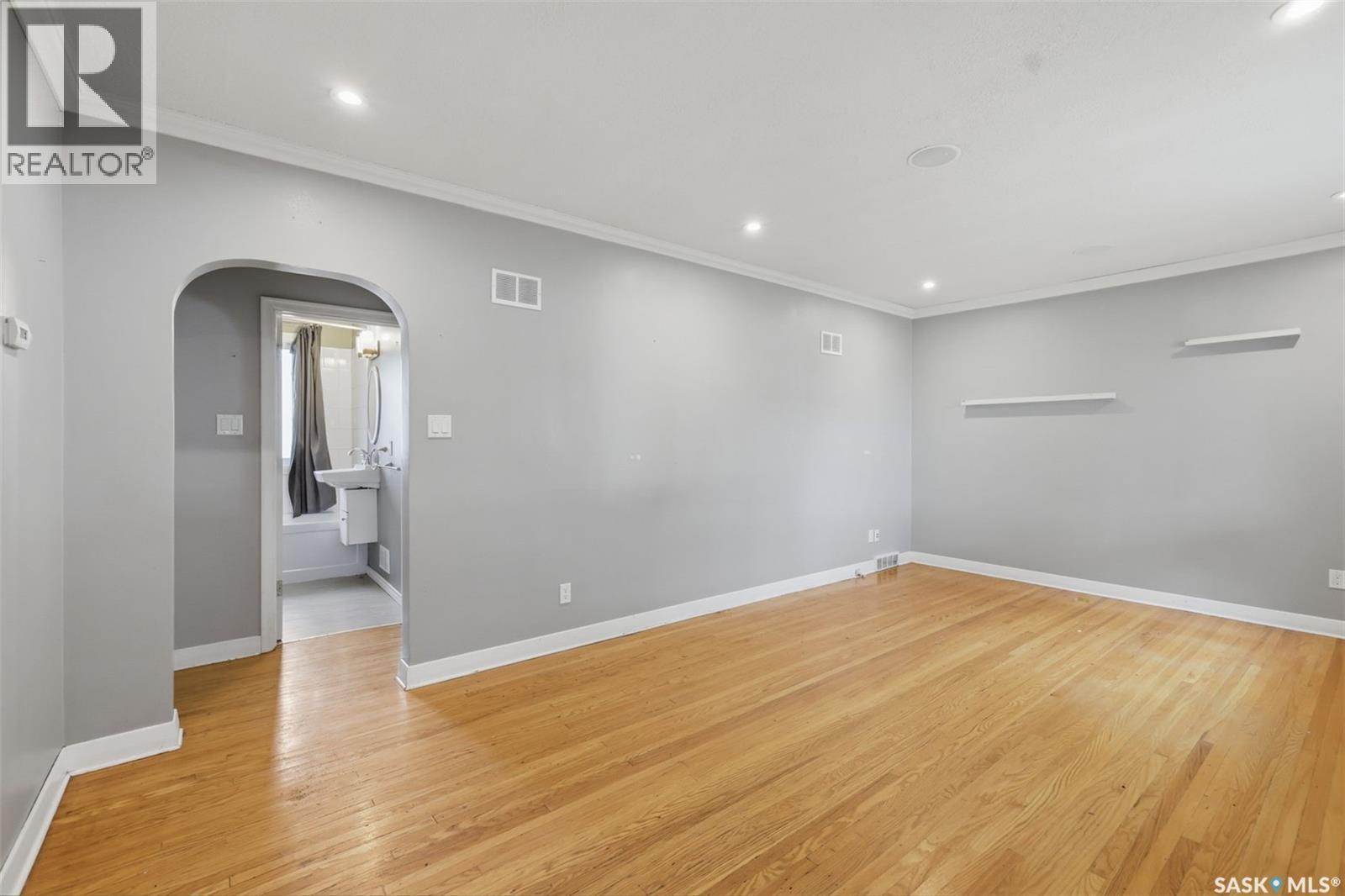 723 4Th Street E, Saskatoon, SK