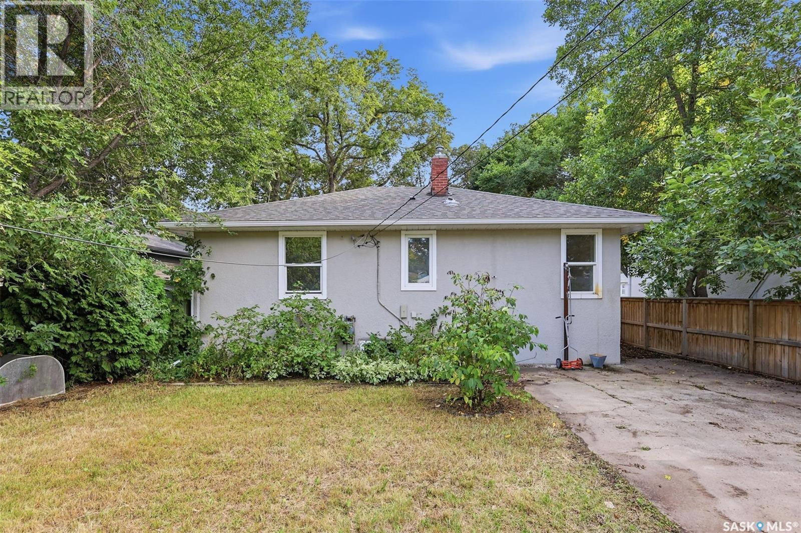 723 4Th Street E, Saskatoon, SK