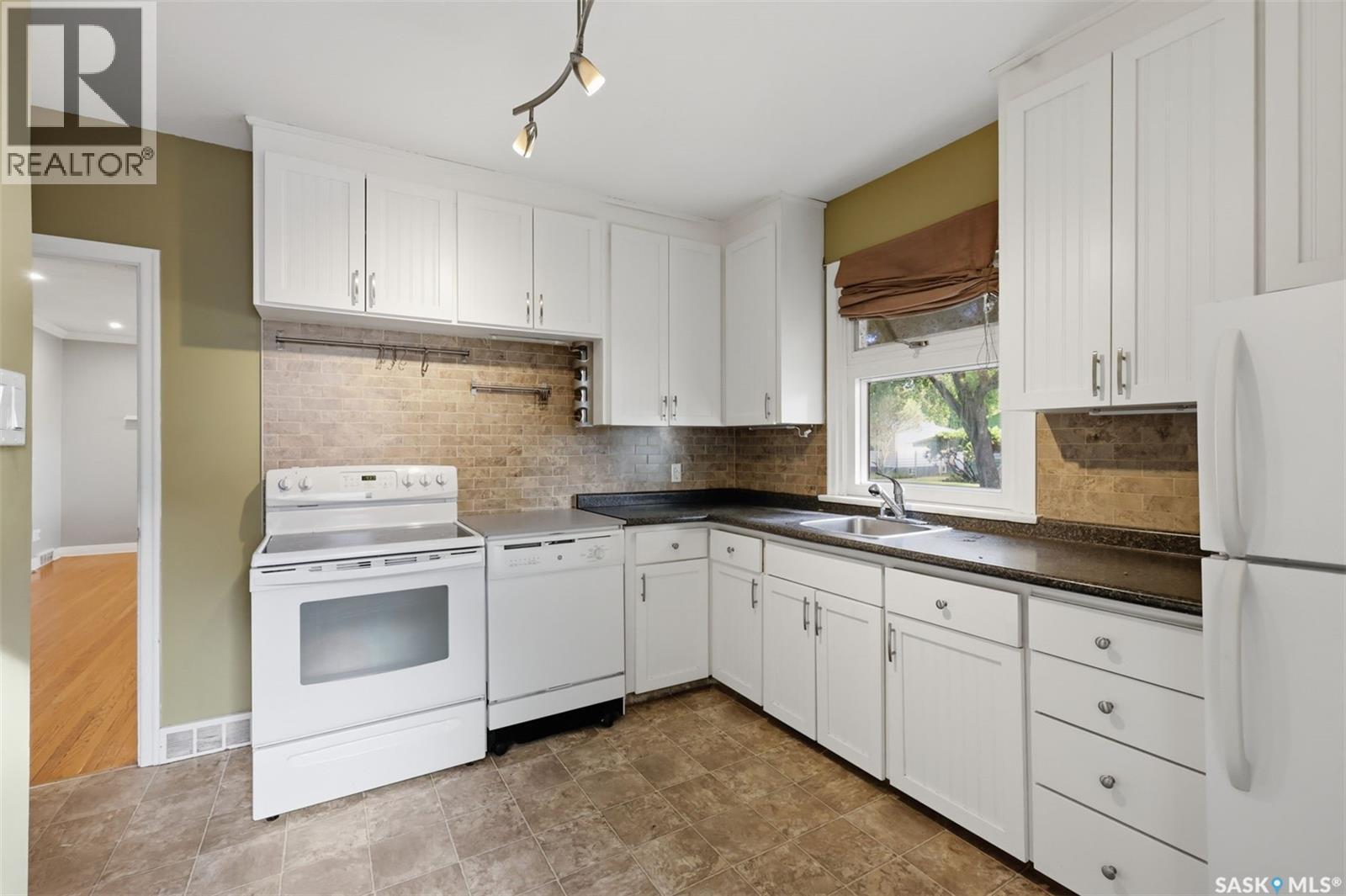 723 4Th Street E, Saskatoon, SK