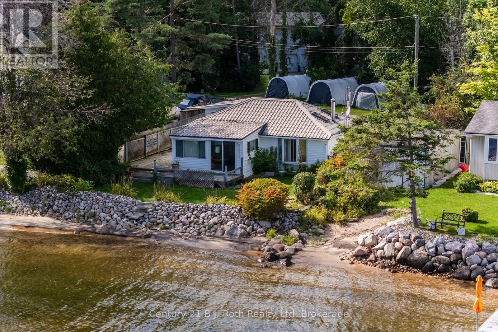 15 Bow Road, Tiny, ON