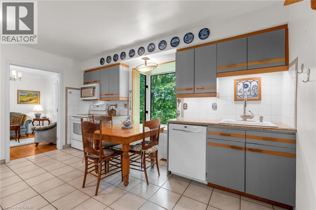155 Ridge Road E, Grimsby, ON