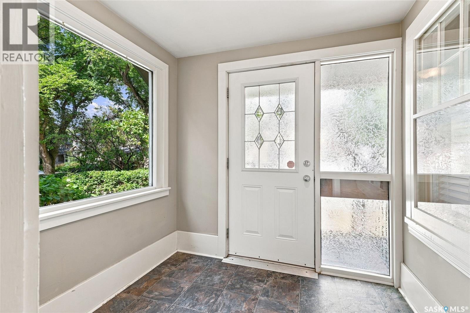 234 10Th Street E, Saskatoon, SK