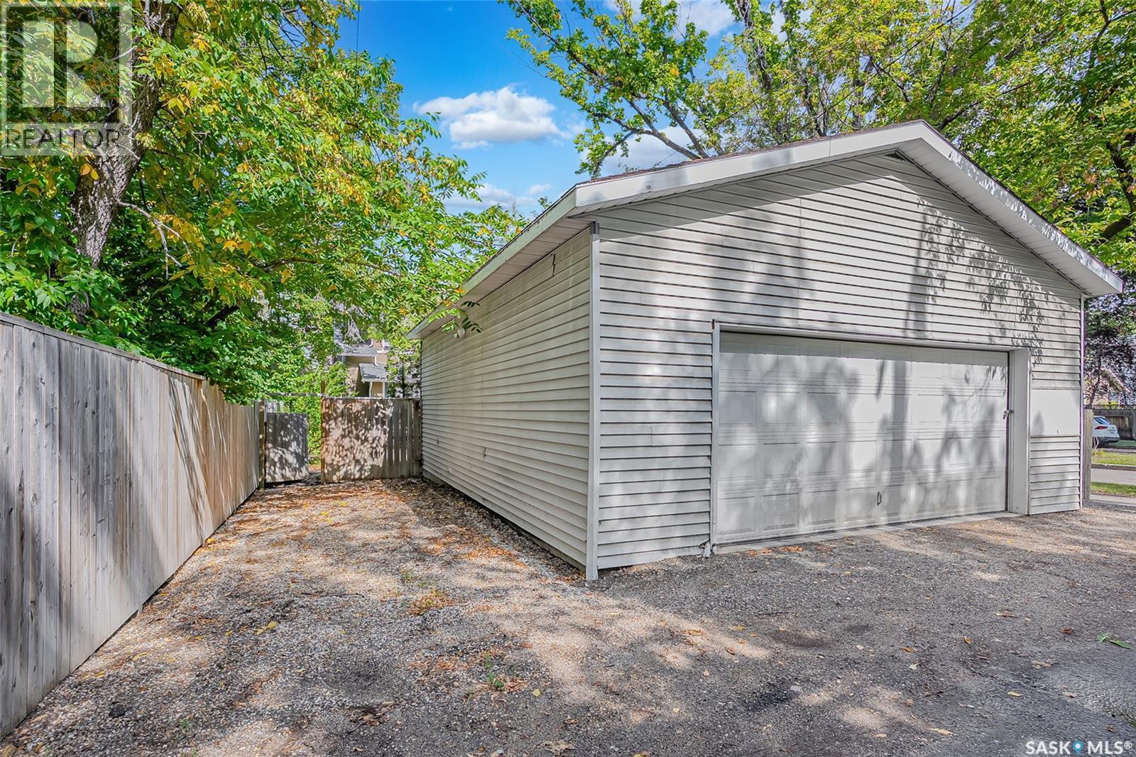 234 10Th Street E, Saskatoon, SK