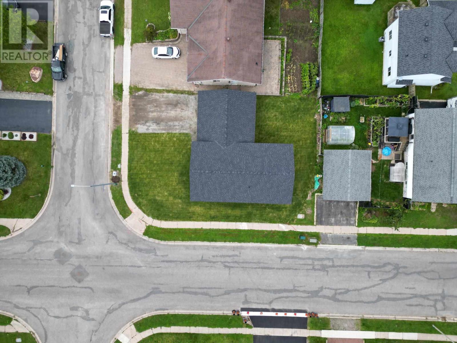 237 Pentagon Blvd, Sault Ste. Marie, ON