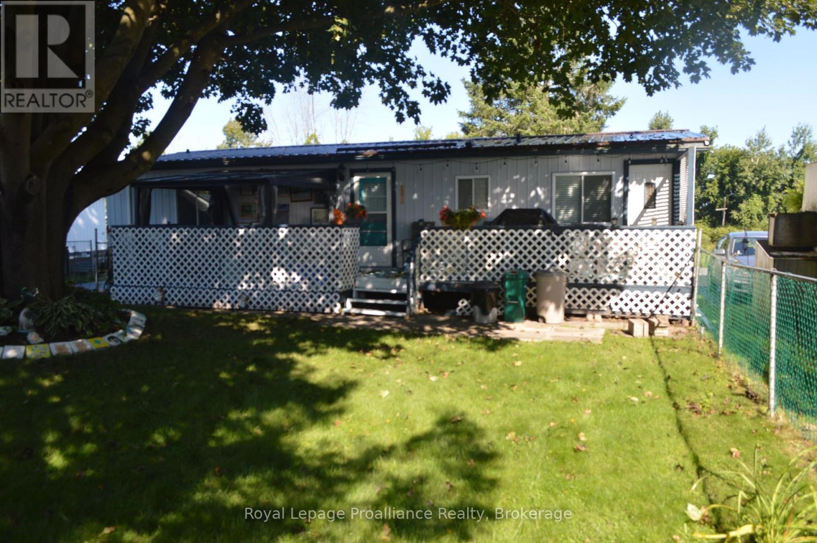17 Warbler Lane, Quinte West (Sidney Ward), ON
