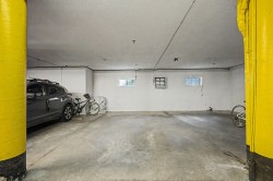 Garage - 