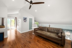 Mezzanine - 