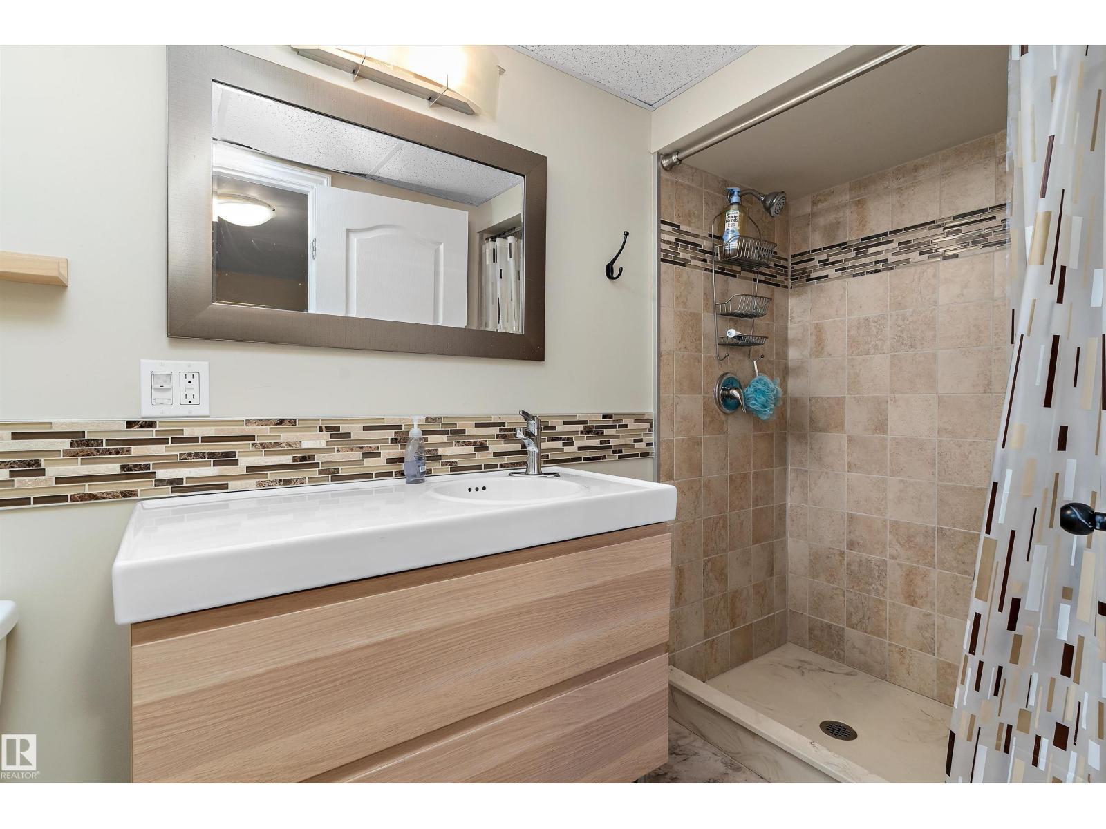 3839 117 St Nw, Edmonton, AB