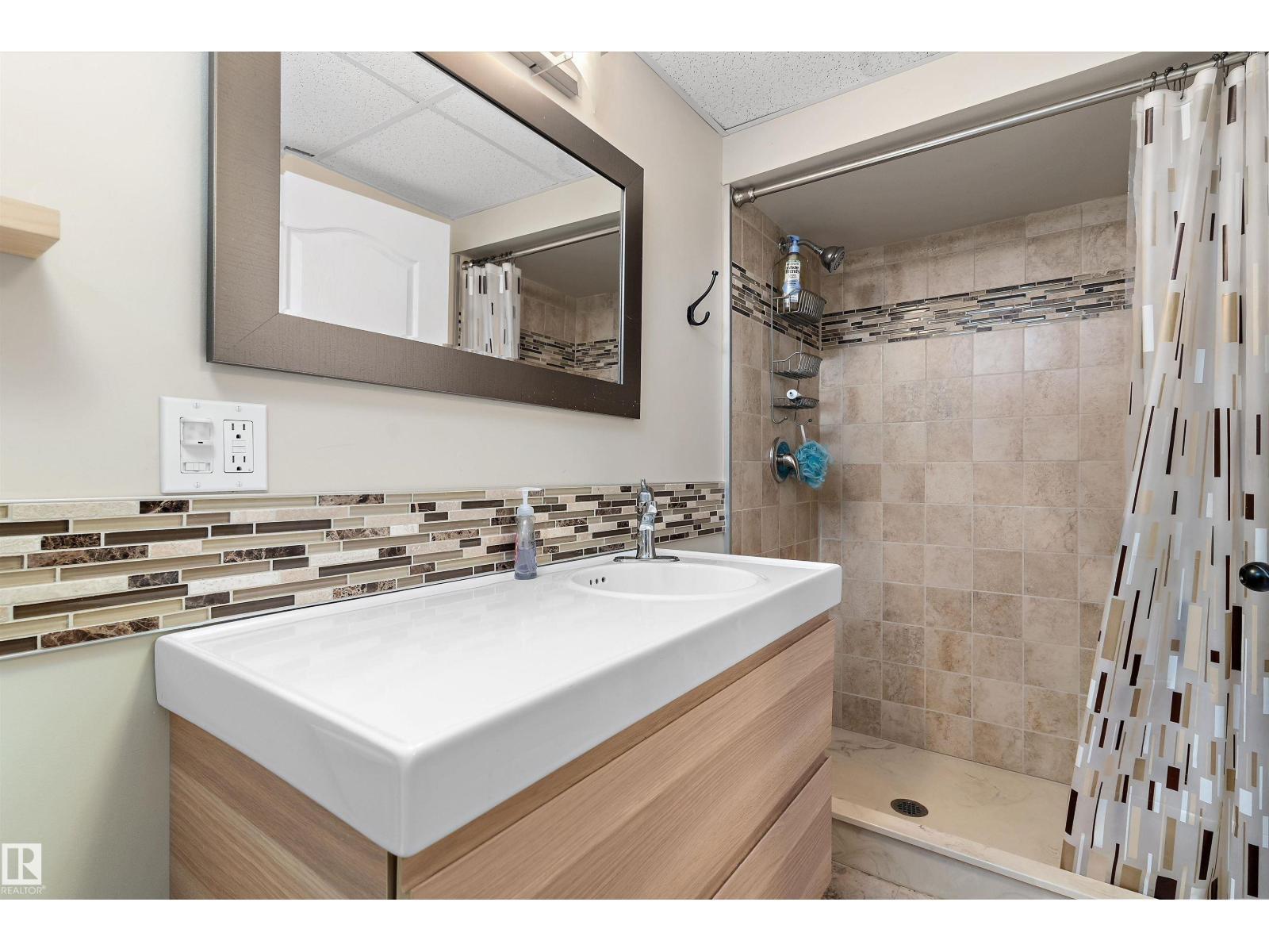 3839 117 St Nw, Edmonton, AB