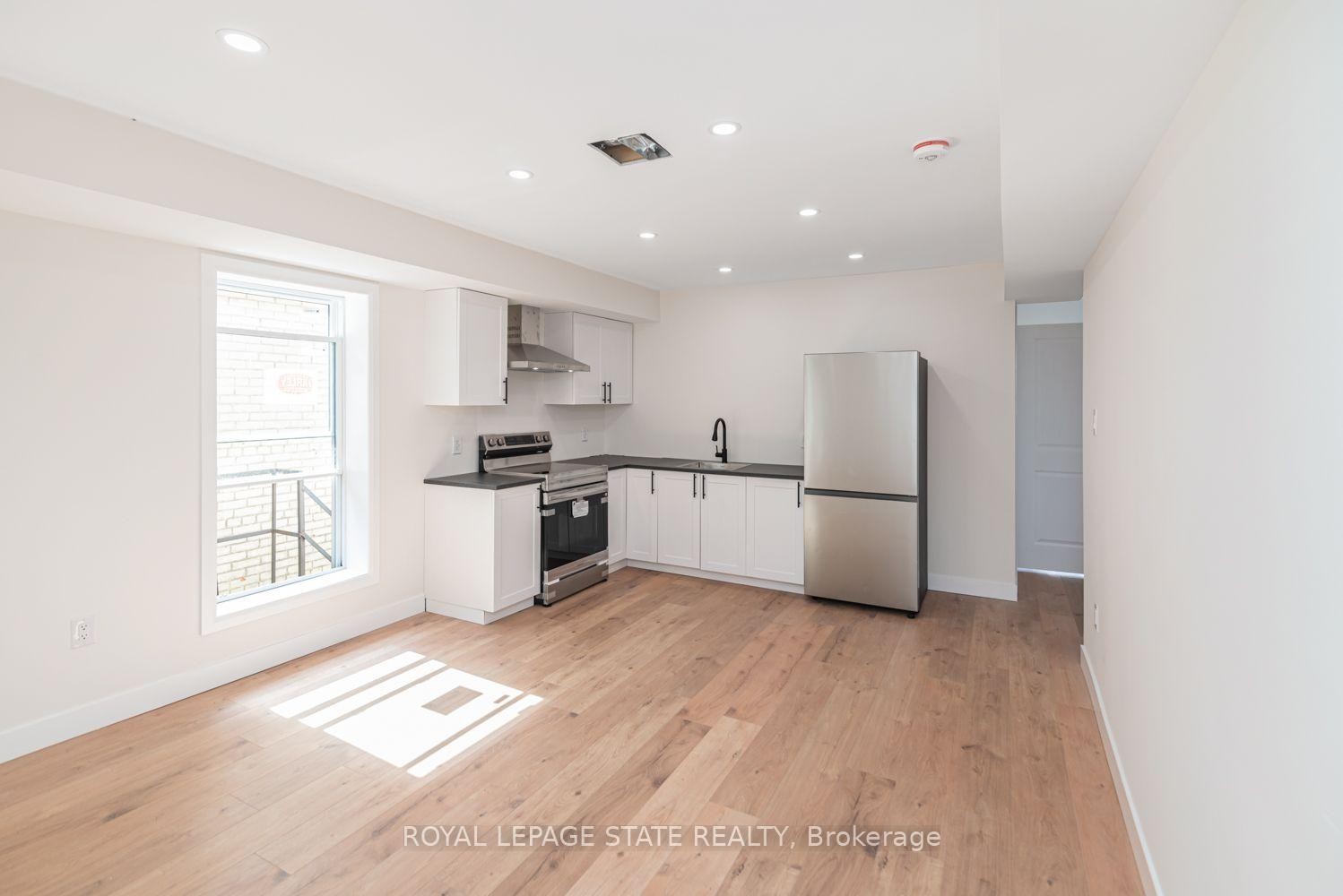 60 William Street, Hamilton, ON