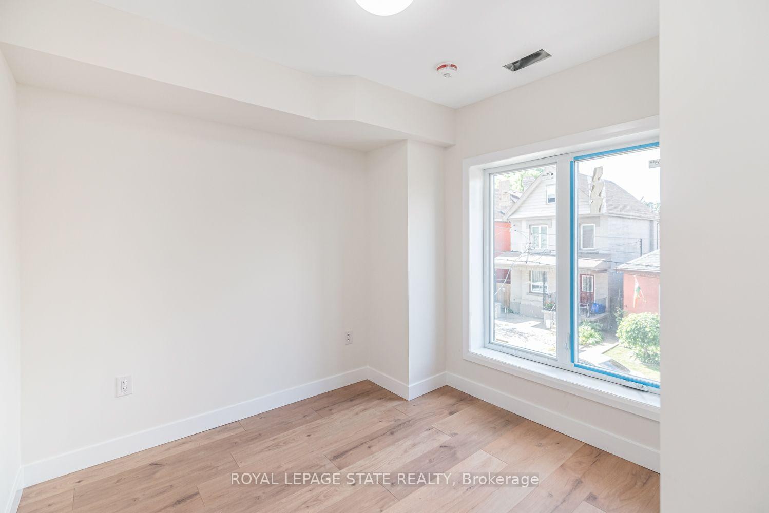 60 William Street, Hamilton, ON
