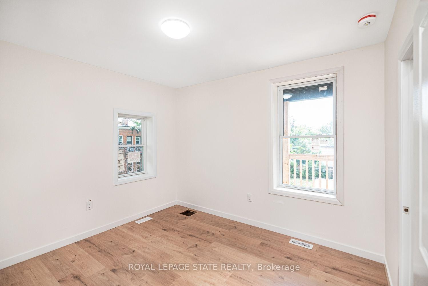 60 William Street, Hamilton, ON
