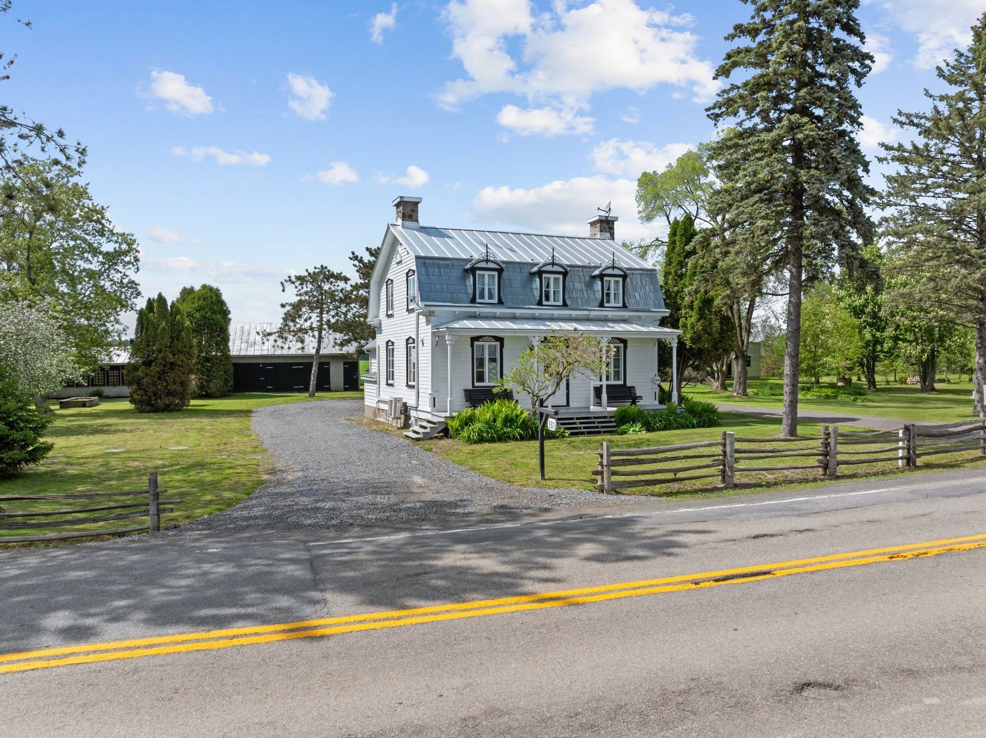 Front of Structure - 337 Grande Côte E., Lanoraie, QC