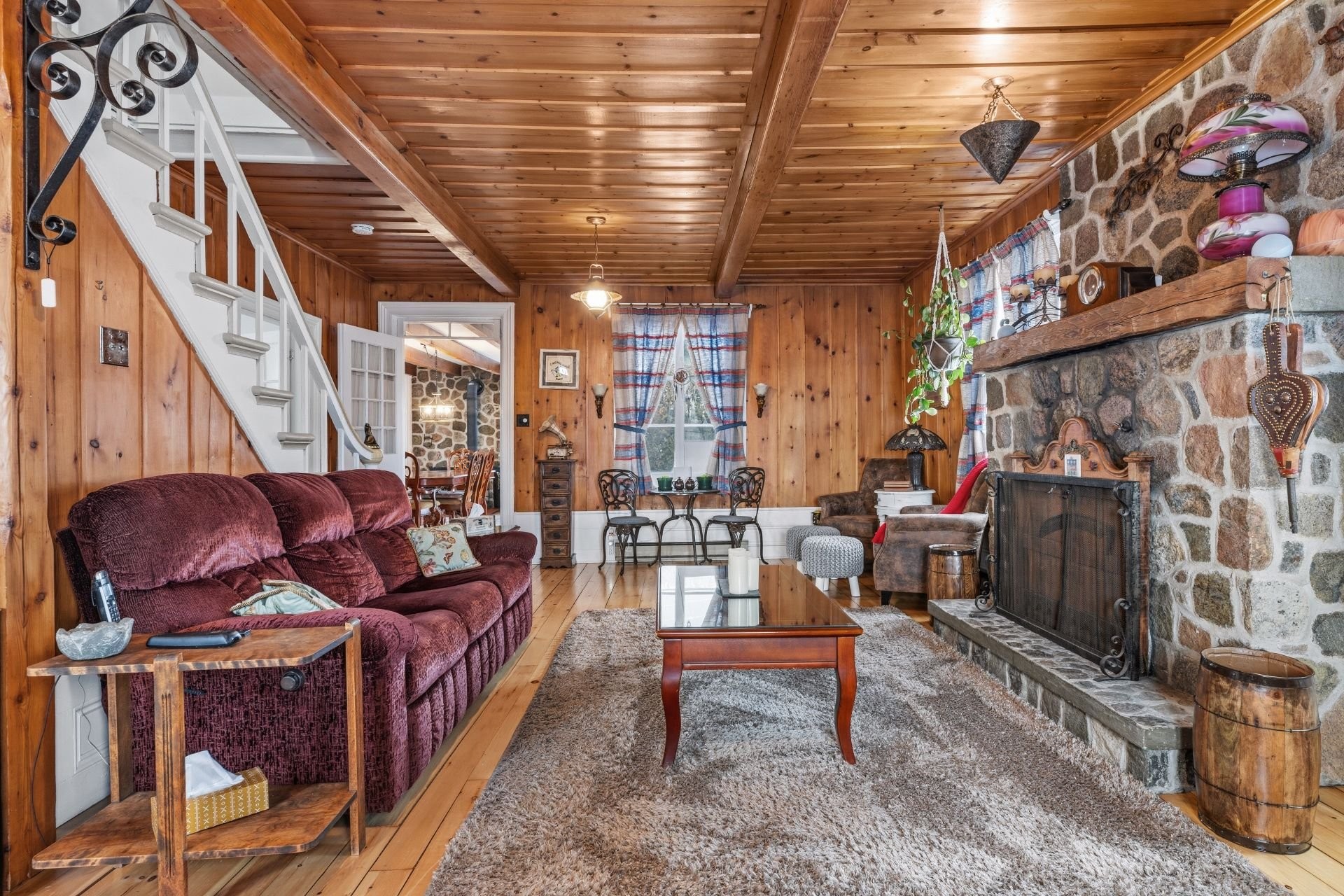 Living Room - 337 Grande Côte E., Lanoraie, QC