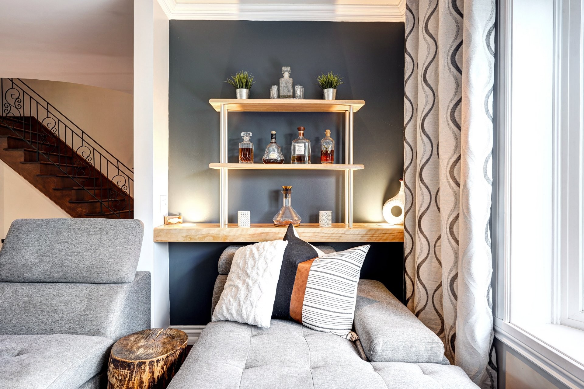 Salon - 605 Rue Des Alyssums, Saint-Eustache, QC