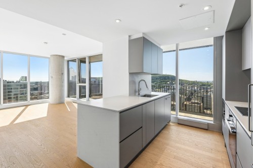3807-1205 Place Phillips  Montréal (Ville-Marie), QC H3B 0H3