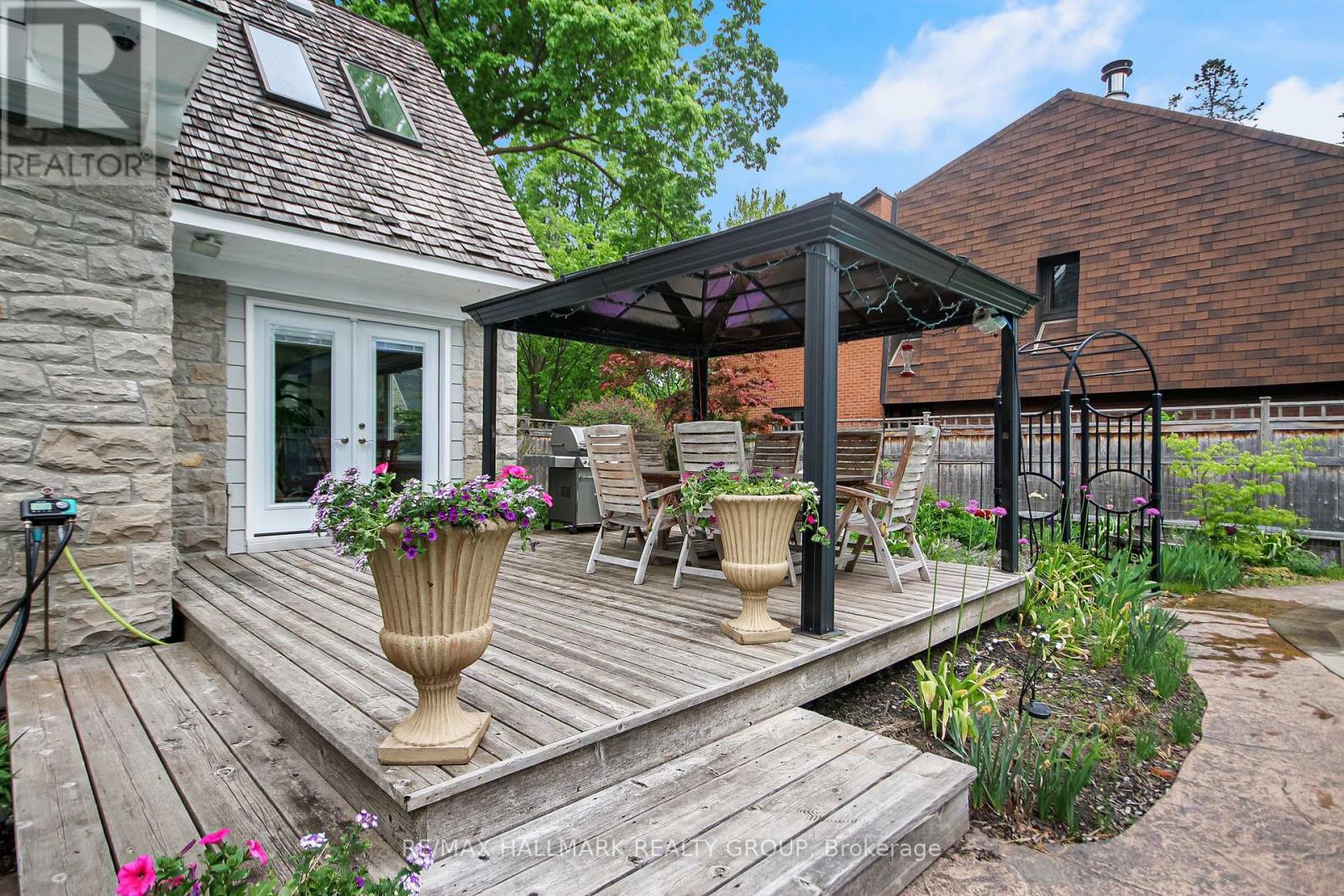 550 Piccadilly Avenue, Ottawa, ON
