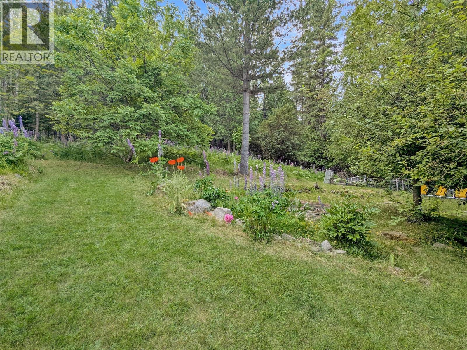 8802 Martens Road, Slocan, BC