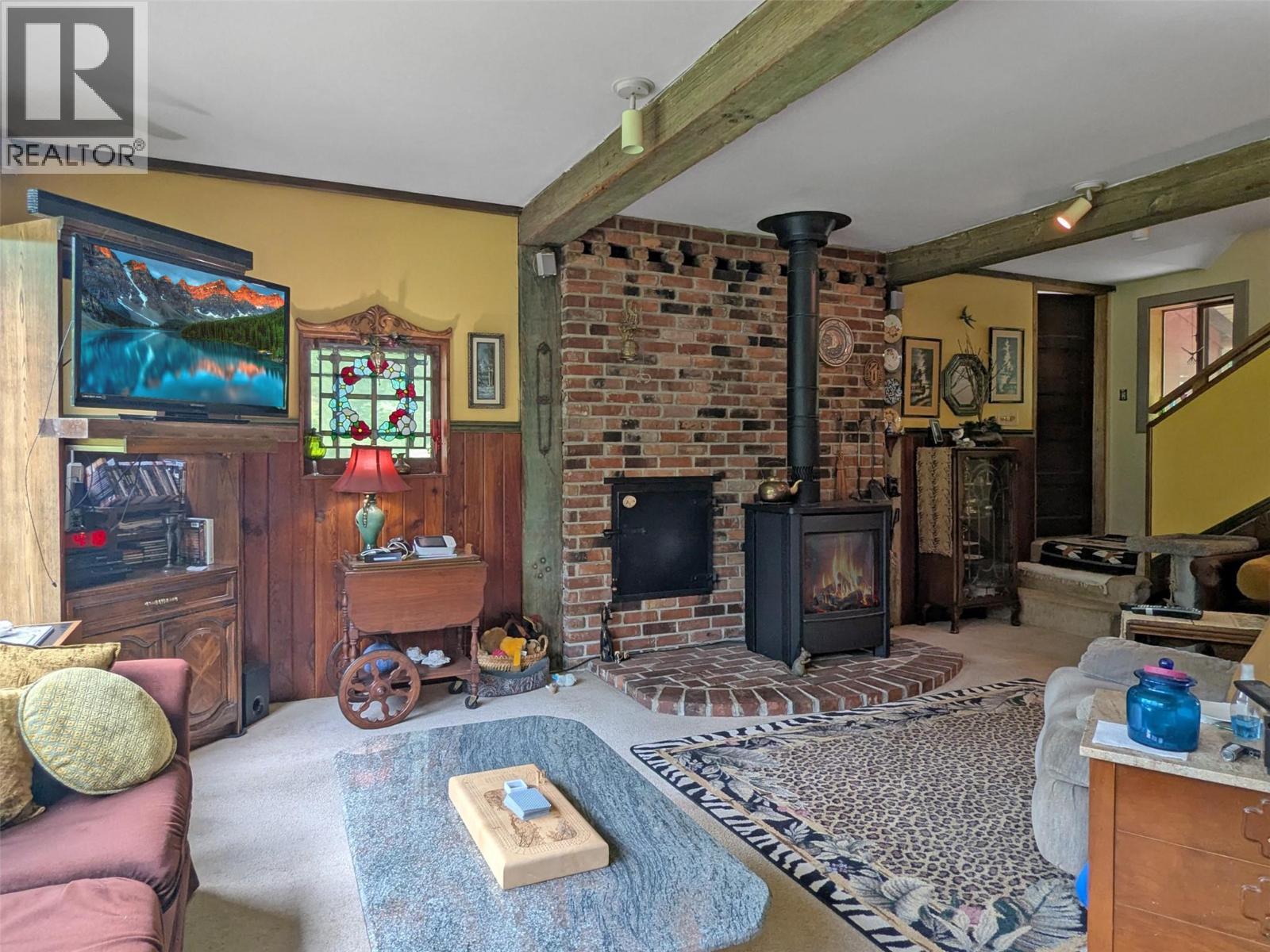 8802 Martens Road, Slocan, BC