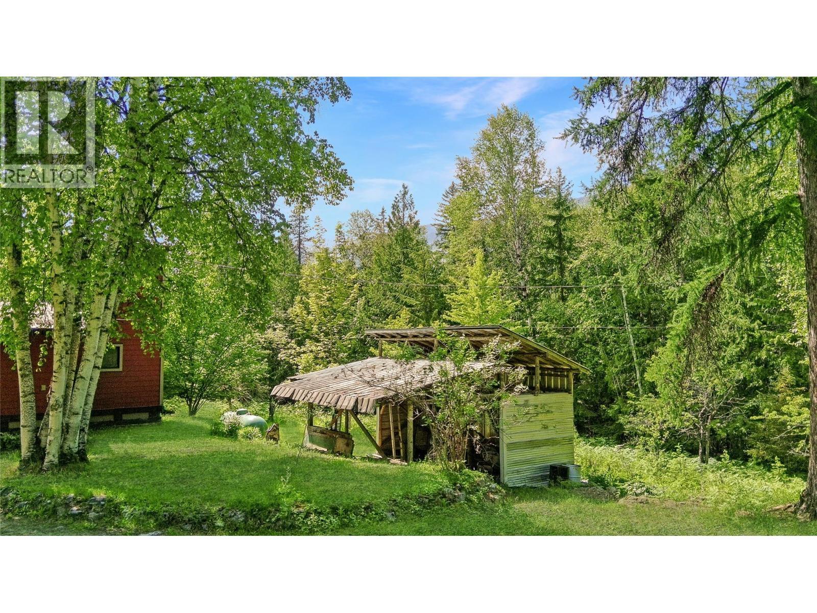 8802 Martens Road, Slocan, BC