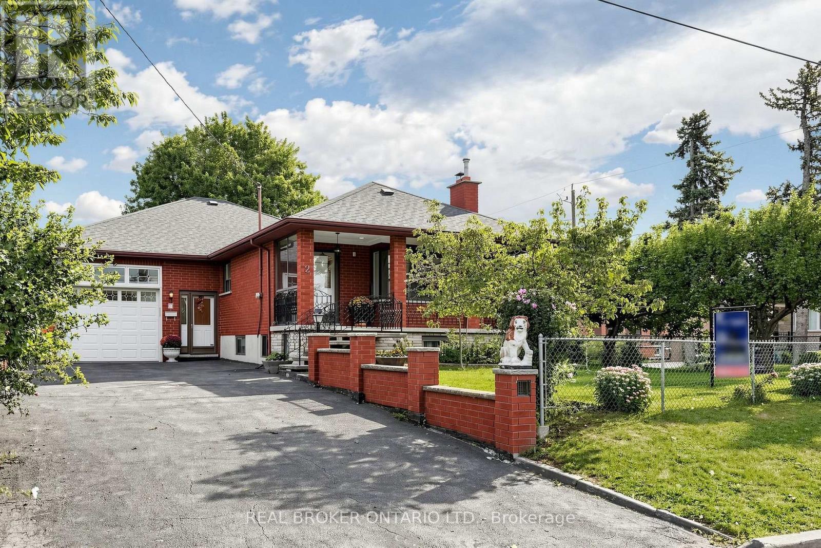 2 Dorking Crescent, Toronto, ON