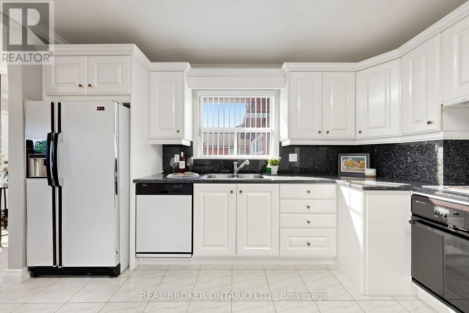 2 Dorking Crescent, Toronto, ON