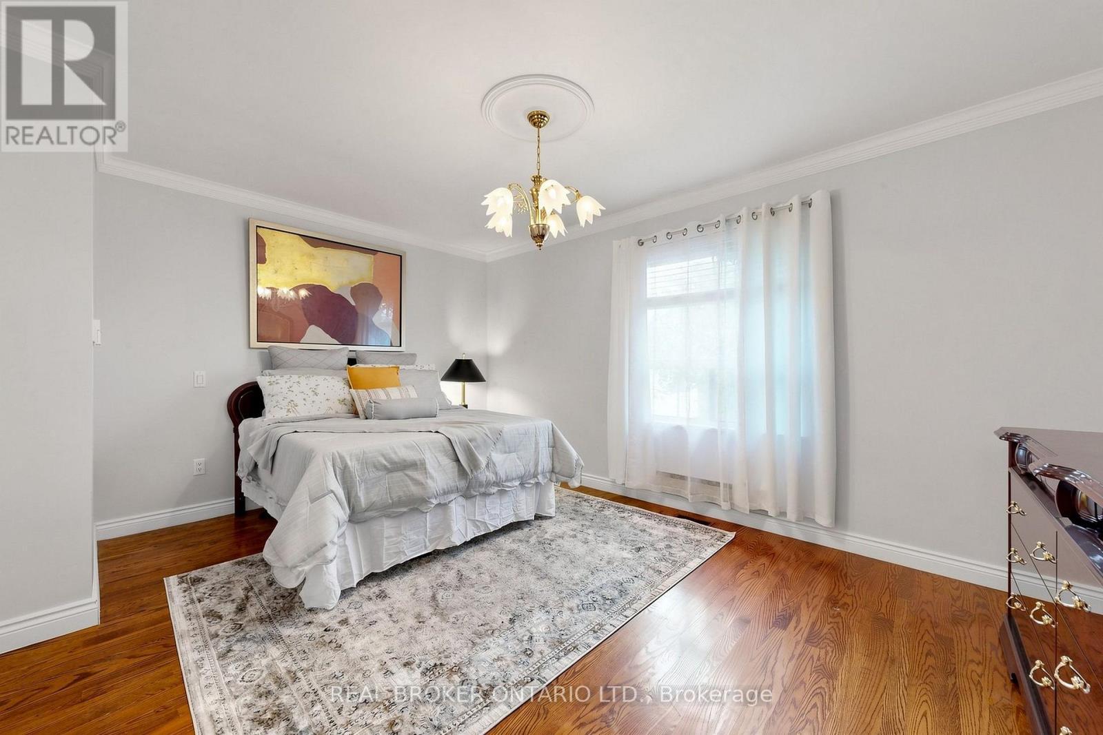 2 Dorking Crescent, Toronto, ON