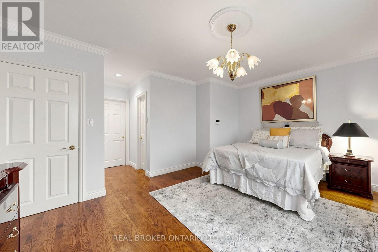 2 Dorking Crescent, Toronto, ON