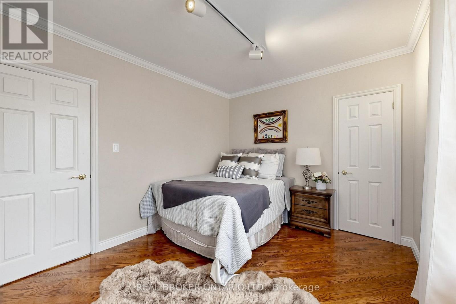2 Dorking Crescent, Toronto, ON
