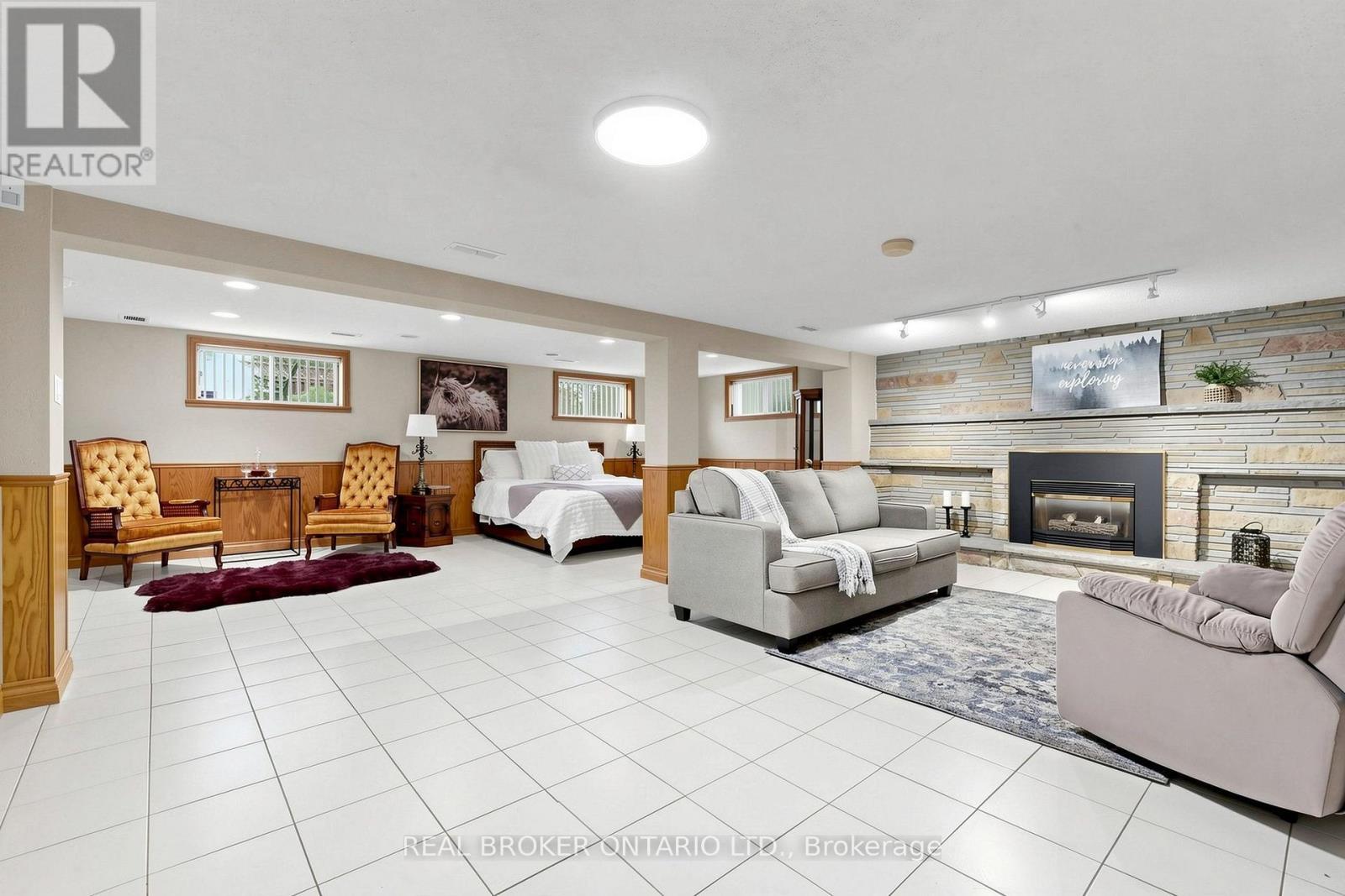 2 Dorking Crescent, Toronto, ON