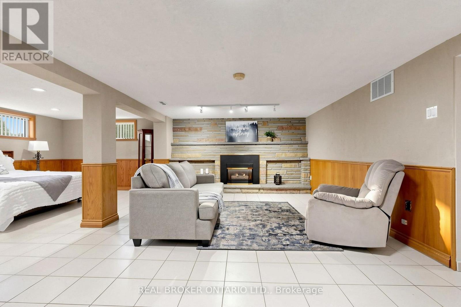 2 Dorking Crescent, Toronto, ON