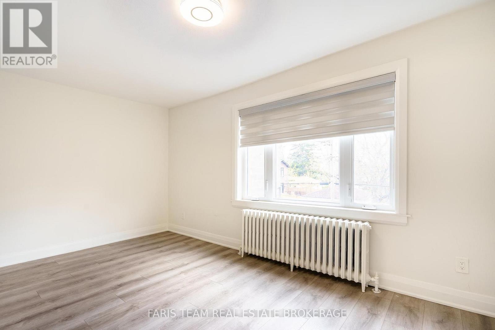 267 Lakeshore Road E, Mississauga, ON