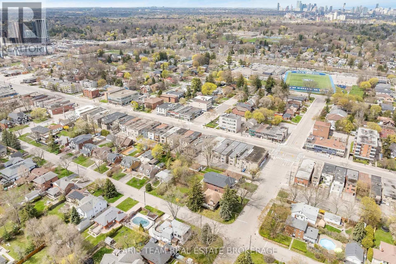 267 Lakeshore Road E, Mississauga, ON