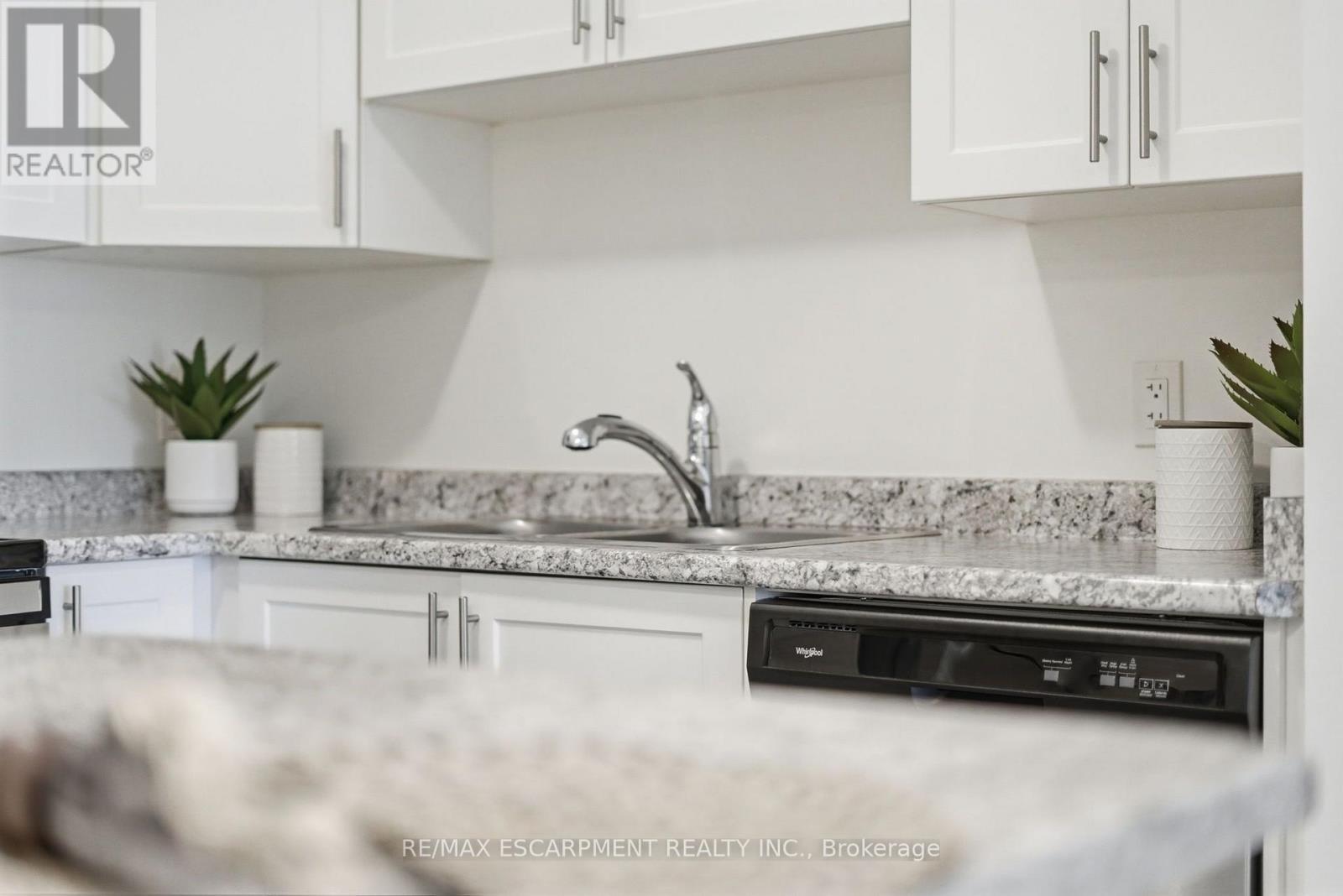 18 - 261 Skinner Road, Hamilton, ON